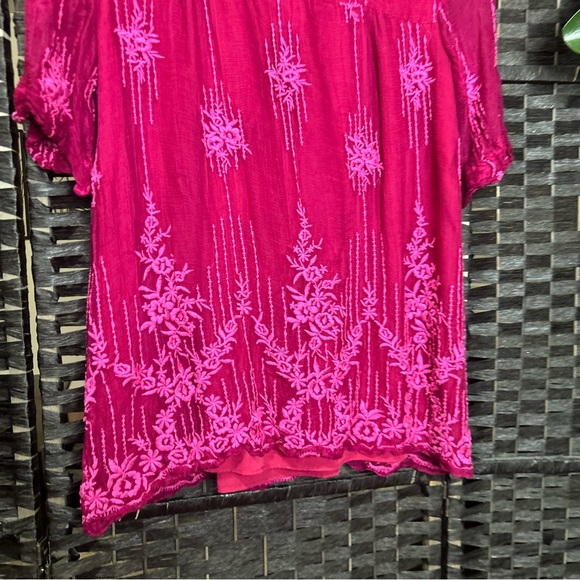 Sundance embroidered magenta blouse sheer sleeves floral dainty medium - Picture 4 of 6